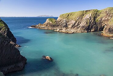 Ireland, County Kerry, Dingle Peninsula, Dunquin Harbour.