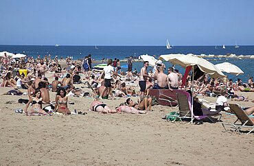 Spain, Catalonia, Barcelona, Playa de St Sebastia, Barceloneta Beach.