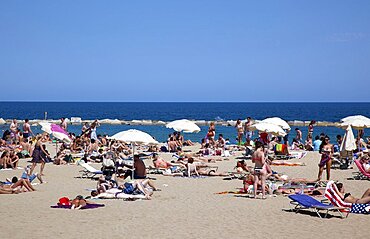 Spain, Catalonia, Barcelona, Playa de St Sebastia, Barceloneta Beach.