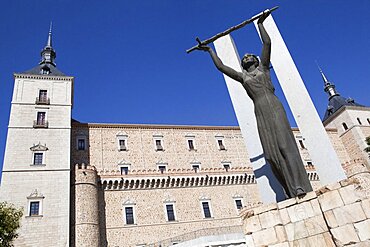 Spain, Castilla La Mancha, Toldeo, Alcazar and Statue of Peace.