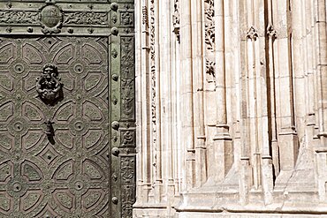 Spain, Castilla La Mancha, Toldeo, Cathedral Gate.