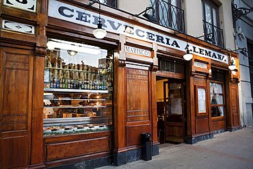 Spain, Madrid, Cerveceria Alemana bar on Plaza de Santa Ana.