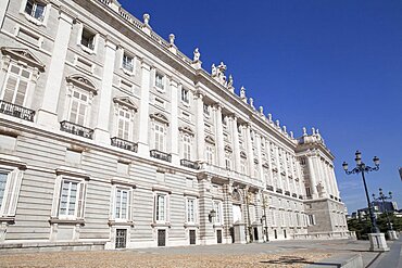 Spain, Madrid, exterior of the Palacio Real.