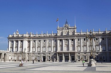 Spain, Madrid, exterior of the Palacio Real.