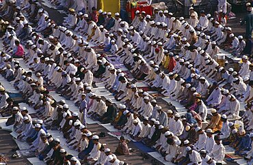 BANGLADESH  Dhaka Rows of Muslims kneeling in prayer. Dacca Asia Asian Bangladeshi Religion Religious  Dacca Asia Asian Bangladeshi Religion Religious