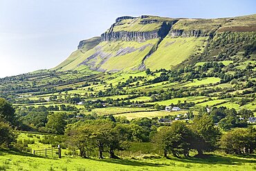 IRELAND, County Sligo, Kings Mountain, Farmland and houses on lower slopes of the mountain