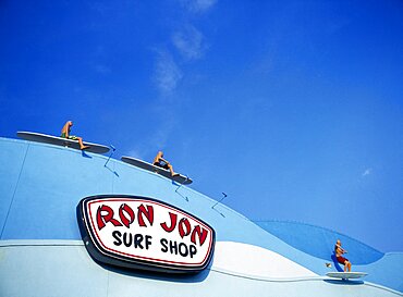 USA, Florida, Fort Lauderdale, Sawgrass Mills Outlet Mall, Exterior of the Ron Jon Oasis Surf Shop