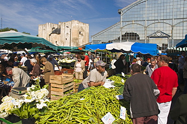 Runner beans on sale at the open-air market, Niort, Deux-Sevres, Poitou Charentes, France, Europe