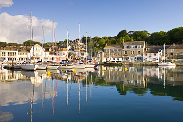 Padstow, a quaint fishing village with a picturesque harbour on the north coast of Cornwall, Cornwall, England, United Kingdom, Europe