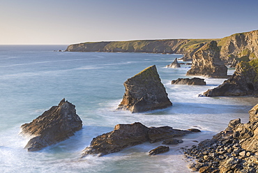 Dramatic coastal scenery at Bedruthan Steps on the North Cornish coast, Cornwall, England, United Kingdom, Europe