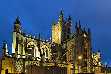 Bath Abbey illuminated at night, Bath, UNESCO World Heritage Site, Somerset, England, United Kingdom, Europe