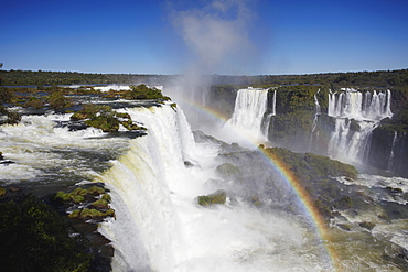 Garganta do Diablo (Devil's Throat) Falls at Iguacu Falls, Iguacu National Park, UNESCO World Heritage Site, Parana, Brazil, South America 