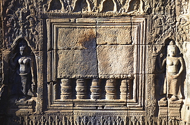 Bas-relief at Angkor era ruins of Wat Nokor, Kampong Cham, Cambodia, Indochina, Southeast Asia, Asia