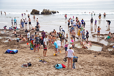 People at Hot Water Beach, Hahei, Coromandel Peninsula, Waikato, North Island, New Zealand, Pacific