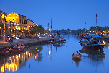 Hoi An at dusk, Hoi An, UNESCO World Heritage Site, Quang Nam, Vietnam, Indochina, Southeast Asia, Asia