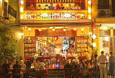 People at restaurant on An Hoi island, Hoi An, UNESCO World Heritage Site, Quang Nam, Vietnam, Indochina, Southeast Asia, Asia