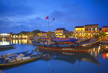 Boats on Thu Bon river at dusk, Hoi An, UNESCO World Heritage Site, Quang Nam, Vietnam, Indochina, Southeast Asia, Asia