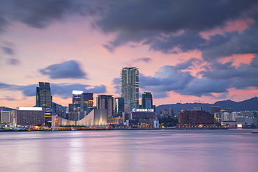 Tsim Sha Tsui skyline at sunset, Kowloon, Hong Kong, China, Asia