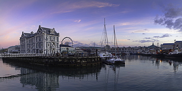 Victoria and Alfred Waterfront, (V and A Waterfront) (The Waterfront) at dawn, Cape Town, Western Cape, South Africa, Africa