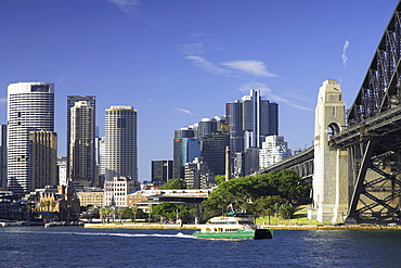 Sydney Harbour Bridge and skyline, Sydney, New South Wales, Australia, Pacific