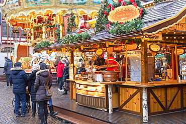 Food stall at Frankfurt Christmas Market, Frankfurt am Main, Hesse, Germany, Europe