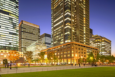 Skyscrapers of Marunouchi at dusk, Tokyo, Honshu, Japan, Asia