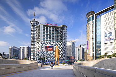 Dongdaemun Design Plaza and Lotte Fitin Mall, Seoul, South Korea, Asia