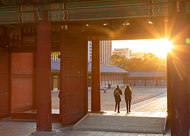 Gate in Changdeokgung Palace, UNESCO World Heritage Site, Seoul, South Korea, Asia