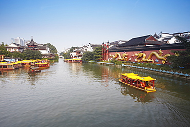 Tourists boats on canal, Fuzi Miao area, Nanjing, Jiangsu, China, Asia