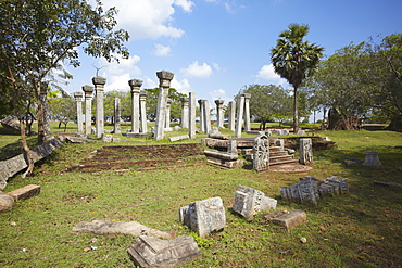 Ruins of Kujjatissa Pabbata in Mahavihara Monastery, Anuradhapura, UNESCO World Heritage Site, North Central Province, Sri Lanka, Asia