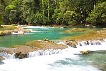 Waterfalls, Rio Tulija, Aqua Azul National Park, near Palenque, Chiapas, Mexico, North America 