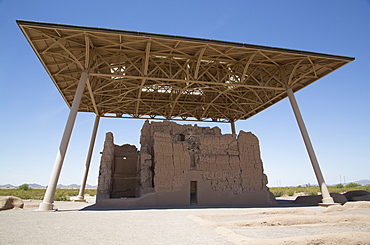 Casa Grande (Great House) Ruins National Monument, home to the Sonora Desert people, founded near 400 AD, abandoned about 1450 AD, Coolidge, Arizona, United States of America, North America