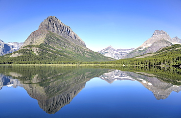 Swiftcurrent Lake, Many Glacier Area, Glacier National Park, Montana, United States of America, North America