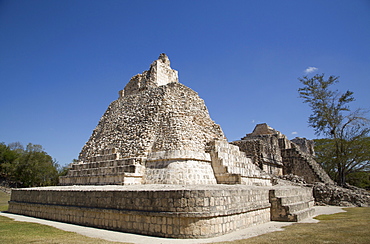 Dzibilnocac (Painted Vault) Temple, Dzibilnocac, Mayan archaeological ruins, Chenes style, Campeche, Mexico, North America