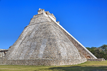 Pyramid of the Magician, Uxmal, Mayan archaeological site, UNESCO World Heritage Site, Yucatan, Mexico, North America