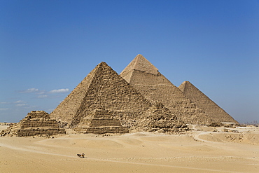 Tourist horsecart in foreground, The Giza Pyramids, UNESCO World Heritage Site, Giza, Egypt, North Africa, Africa