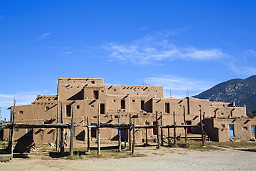 Taos Pueblo, UNESCO World Heritage Site, Pueblo dates to 1000 AD, New Mexico, United States of America, North America