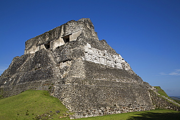 Castillo, Xunantunich Mayan Ruins, outside San Ignacio, Belize, Central America