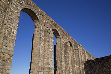 Roman Aqueduct, Evora, UNESCO World Heritage Site, Portugal, Europe