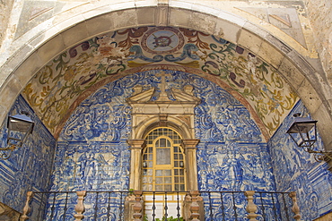 Oratory of Our Lady of Piety, Town Gate, Obidos, Portugal, Europe