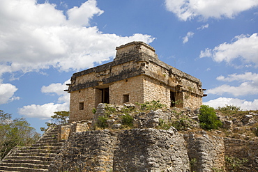 Structure of the Seven Dolls, Mayan Ruins, Dzibilchaltun Archaeological Site, 700 to 800 AD, near Merida, Yucatan, Mexico, North America