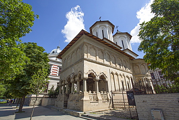 Coltea Orthodox Church, dating from 1701, Old Town, Bucharest, Romania, Europe