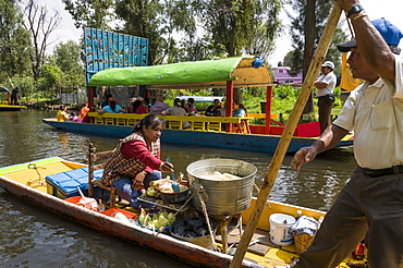 Food vendor at the Floating Gardens in Xochimilco, UNESCO World Heritage Site, Mexico City, Mexico, North America 