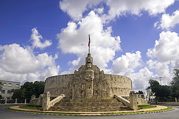 Homeland Monument by sculptor Romulo Rozo on the Paseo de Montejo in Merida, Yucatan, Mexico, North America