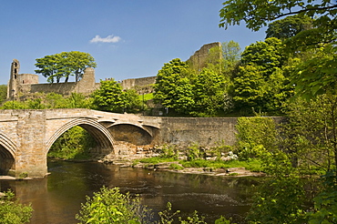 Bridge over the River Tees at Barnard Castle, Yorkshire, England, United Kingdom, Europe