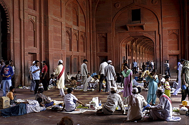 Visitors, Fatehpur Sikri, UNESCO World Heritage Site, Uttar Pradesh, India