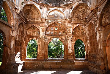Arched entrance to the Jama Masjid (mosque) built by Sultan Mahmud Begada in Champaner Pavagadh Archaeological Park, the UNESCO listed remains of a 16th century Hindu city