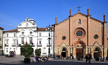 Town Hall and Collegiata in Piazza San Secondo, Asti, Piedmont, Italy, Europe