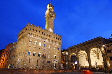 Piazza della Signoria and Palazzo Vecchio at dusk, Florence, UNESCO World Heritage Site, Tuscany, Italy, Europe