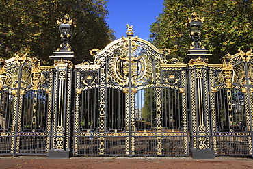 Gate, Regents Park, London, England, United Kingdom, Europe